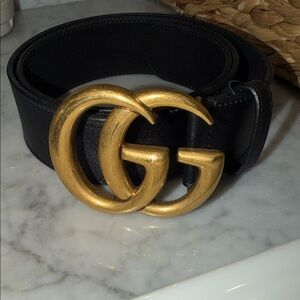Womens Gucci Belt with Black Leather and Gold GG Buckle